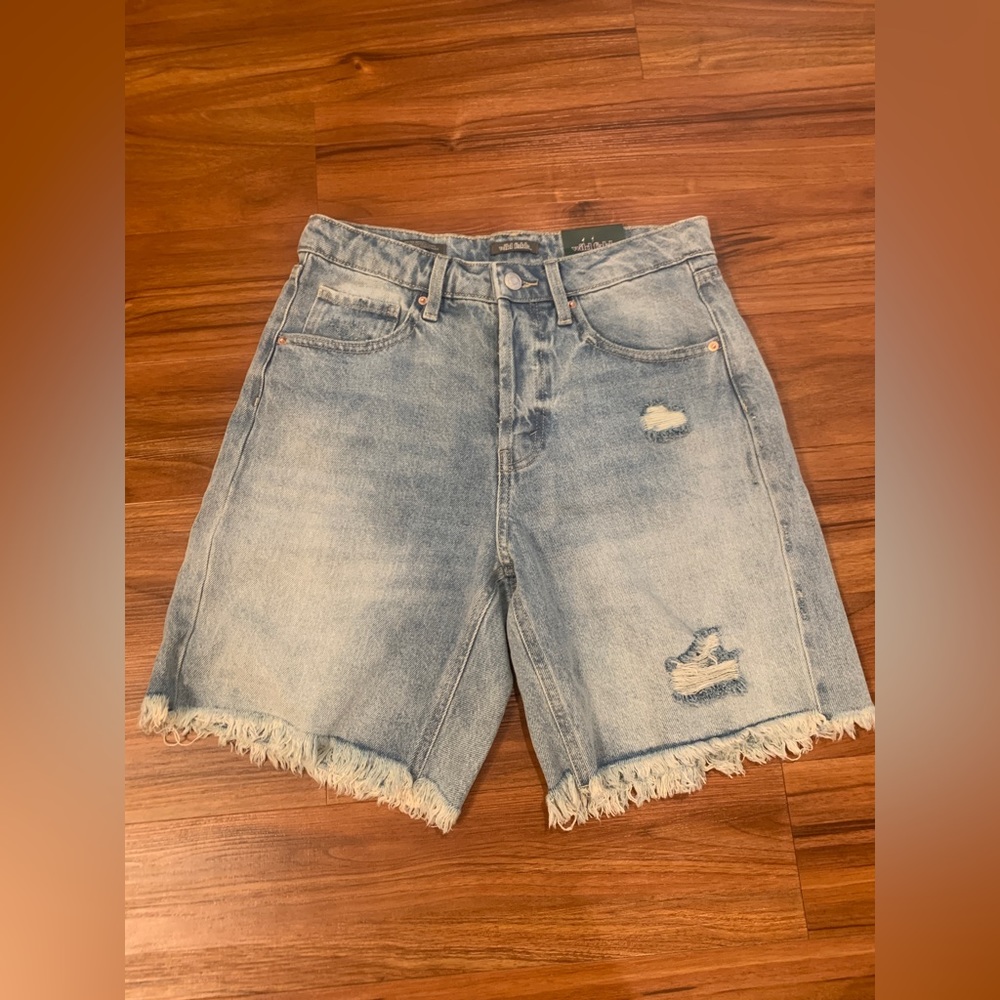 Wild Fable Shorts
High rise
Brand new